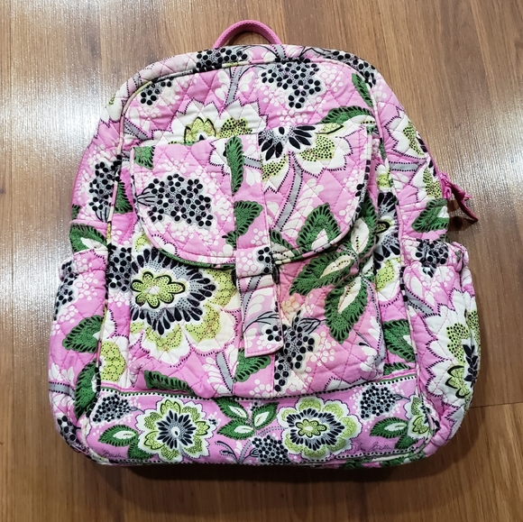 Vera Bradley Handbags - Gorgeous pink Vera Bradley backpack!!